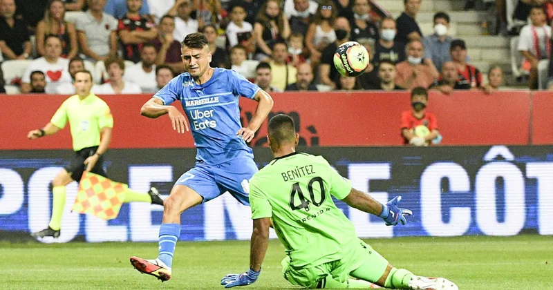 Cengiz Ünder Fənərbağça nı digər İstanbul nəhənginə dəyişdi