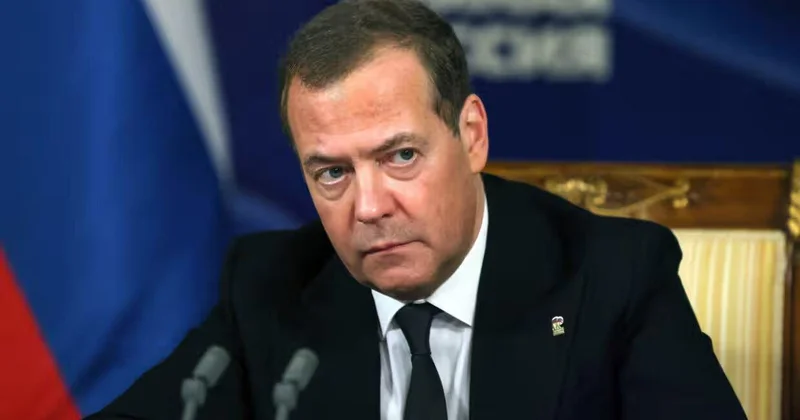 “Finlandiya Rusiyaya hücuma hazırlaşır” Medvedev daha bir “düşmən” tapıb