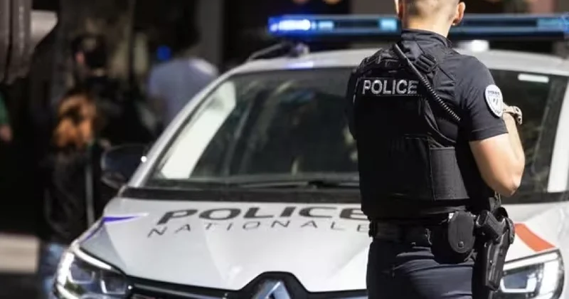 Fransada növbəti polis zorakılığı: Gənc oğlan şillələnib və onun üzünə tüpürülüb