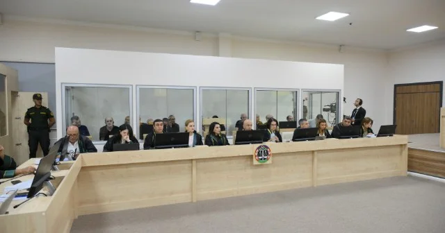 Yevlax Laçın yolunda avtobusun partladılması ilə bağlı sənədlər araşdırıldı MƏHKƏMƏ