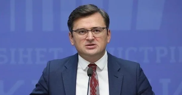 Ukraynanı gecə oğru kimi tərk etdim...
