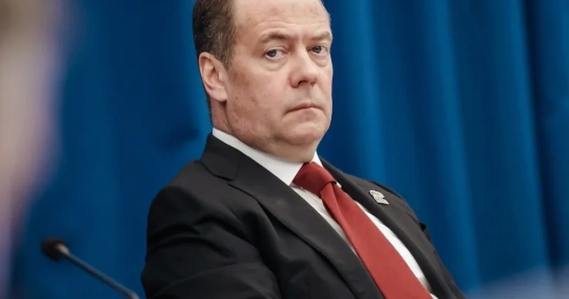 Медведев снова обвиняет Финляндию
