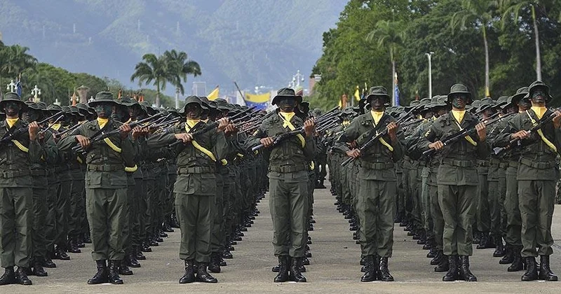Maduro Karib sahillərinə 25 minlik qoşun yerləşdirdi SƏBƏB