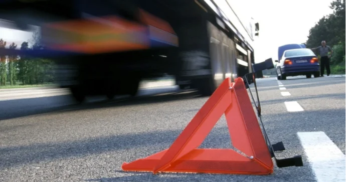 Avtobus yük maşını ilə toqquşub, onlarla yaralı var