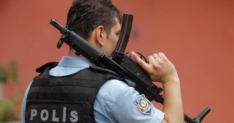 İzmirdəki hücumda şəhidlərin biri polis rəisi imiş Foto