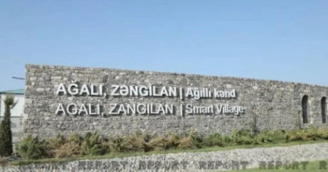 Ağalıda AĞILLI BAŞLI YEYİNTİ: Ötən il açılışı olan otel TƏMİRƏ DAYANDI... AXI NİYƏ BELƏ EDİRSİNİZ Kİ?..