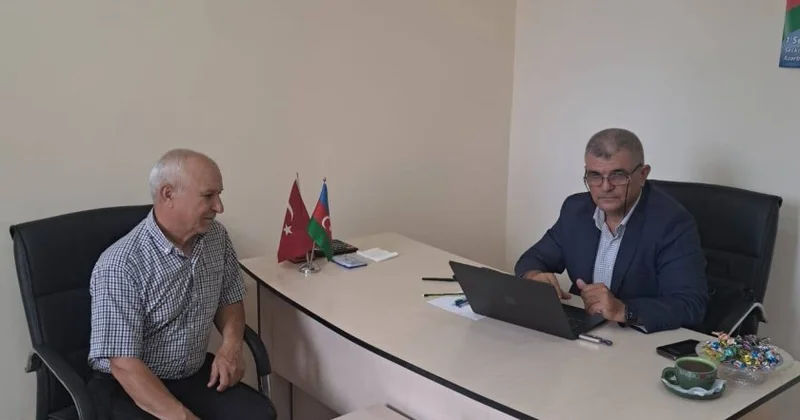Millət vəkili Fazil Mustafa seçiciləri ilə görüşüb