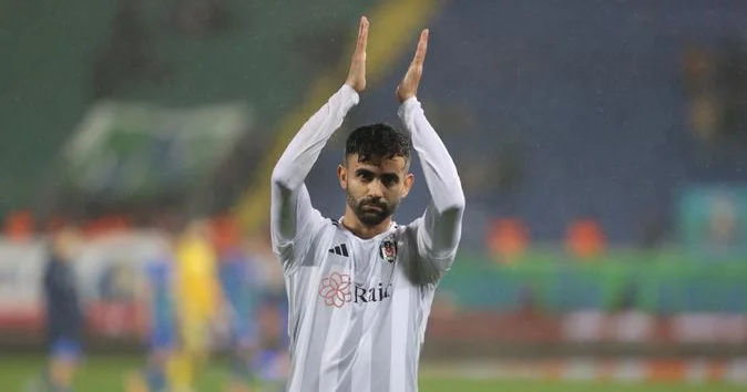 Raşid Ghezzal Olimpik Lion ilə müqavilə imzaladı