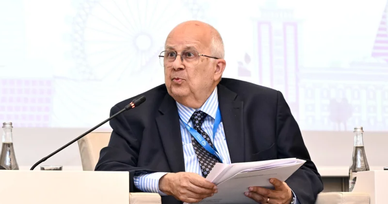 İsmail Serageldin: Xəzərdə dayanıqlılığın artırılması üçün suyun istifadəsinə kompleks yanaşma lazımdır