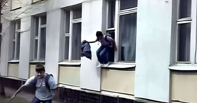 Azərbaycanda hər 10 şagirddən 4 ü məktəbdən yayınır