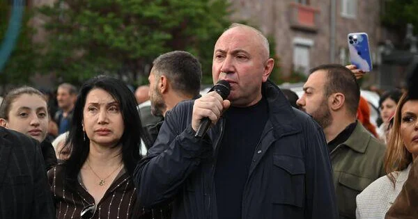 В Армении продлили арест оппозиционера Теваняна