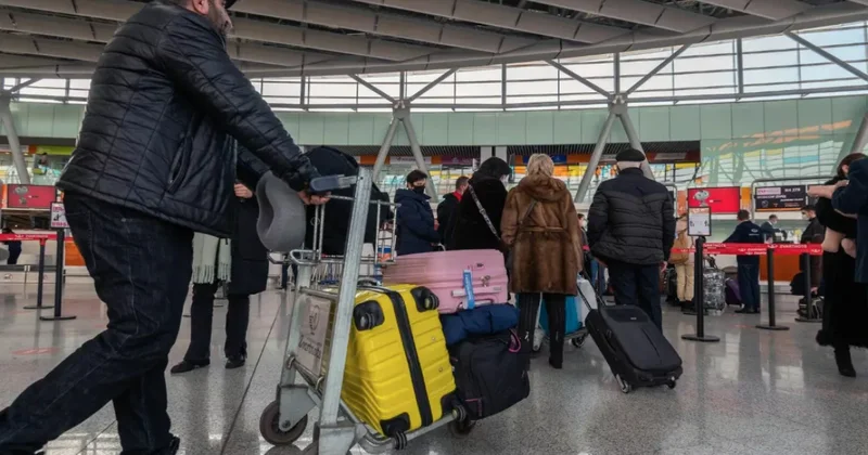 СМИ: Москва может выслать граждан Армении и перекрыть им переводы