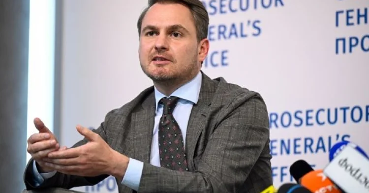 Ruslan Kravçenko istefa verib
