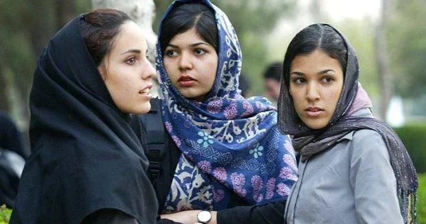 İranda tələbə qızlar üçün yeni hicab qaydaları tətbiq ediləcək