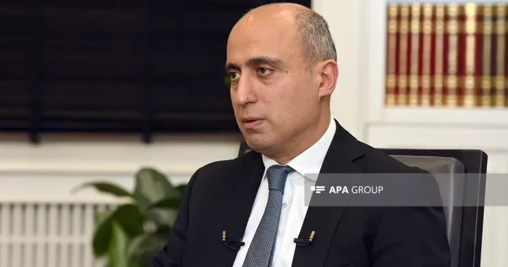 Dərsliyə yenilik edəndə cəmiyyət bunu təhqir kimi qəbul edir Nazir
