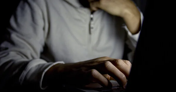 İnternetə çıxışı olmayan smartfonlardan məlumatlar BELƏ OĞURLANIR