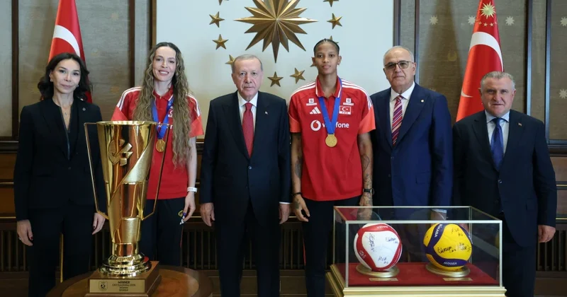 Prezident Ərdoğan Avropa çempionu olan “Filenin Sultanları”nı qəbul edib