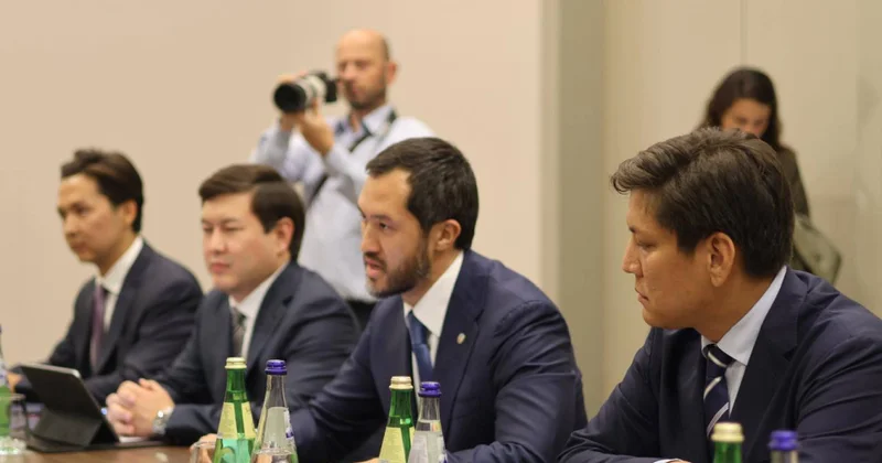 Казахстан и Грузия наметили развитие Среднего коридора и портов
