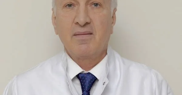 İnsan ömrünə uzanan şəfalı əl