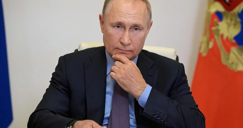 Путин поручил готовить электросети к зиме