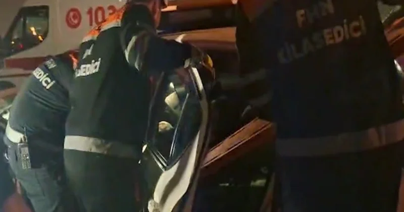 Balaxanıda avtomobil betona çırpılıb, xəsarət alan var VİDEO
