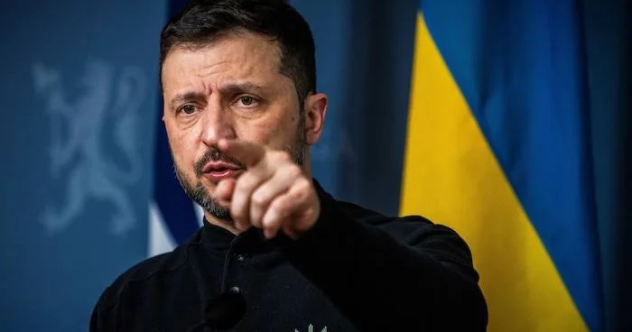 Zelenski: “Putinin pula ehtiyacı var”