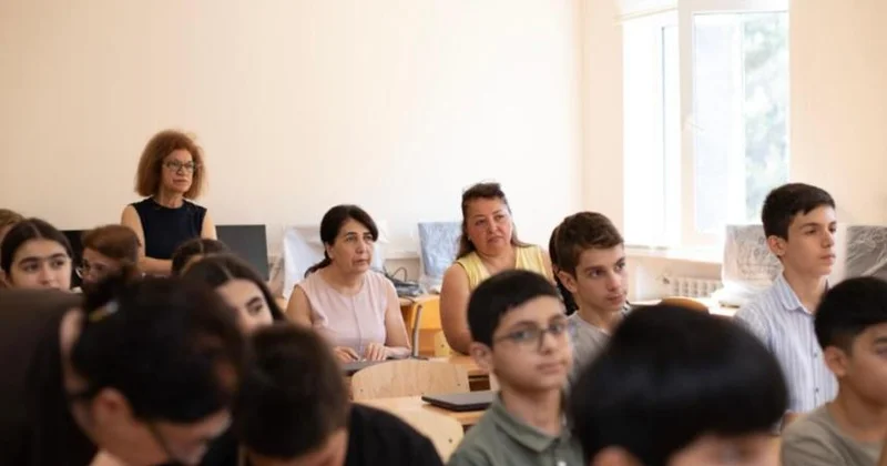 Təhsildə İKT dən məqsədyönlü istifadəyə dair təlimlərə start verildi