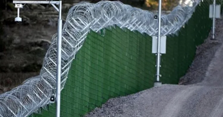 Finlandiya Rusiya ilə 200 kilometrlik sərhəd hasarının tikintisini başa çatdırıb