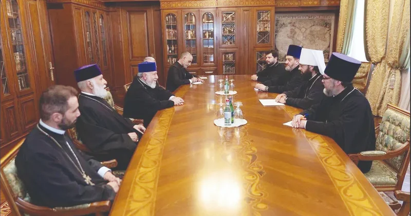Eçmiədzin Qaregin “düyün”ünü açmağa çarə axtarır