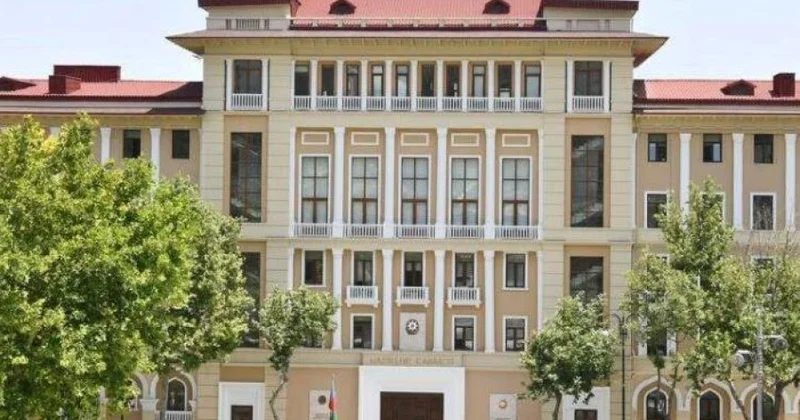 Azərbaycanda şok təklif: nazirlər avtobusdan istifadə etsin, maaşları azaldılsın