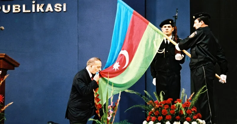 Dövlətə və xalqa sədaqət andı ŞƏRH