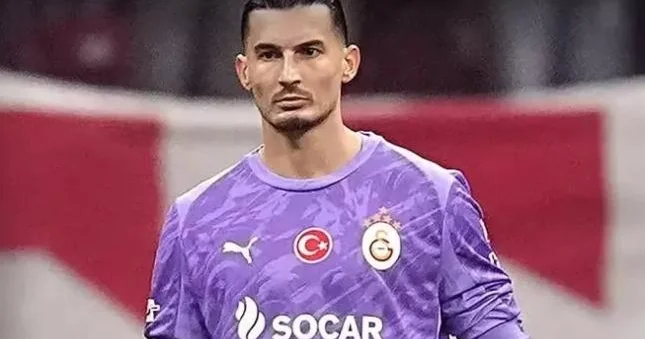 Türkiyə millisinin məşqini buraxdı
