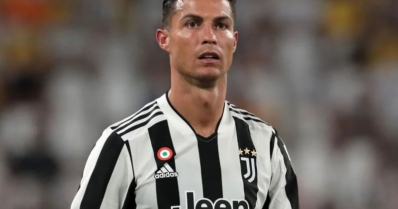 Ronaldo “Yuventus”da su qabların analiz edirmiş Klubun direktoru
