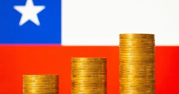Ofis işçisi səhvən maaşının 330 mislini alıb...