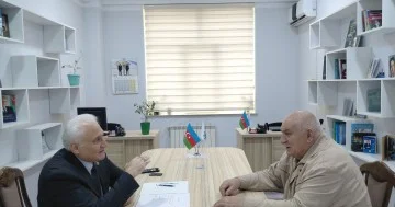 Hikmət Məmmədov seçicilərlə görüş keçirib