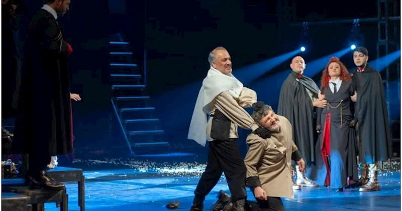 Azərbaycanda teatrlar ildə nə qədər tamaşa səhnələşdirirlər? Siyahı