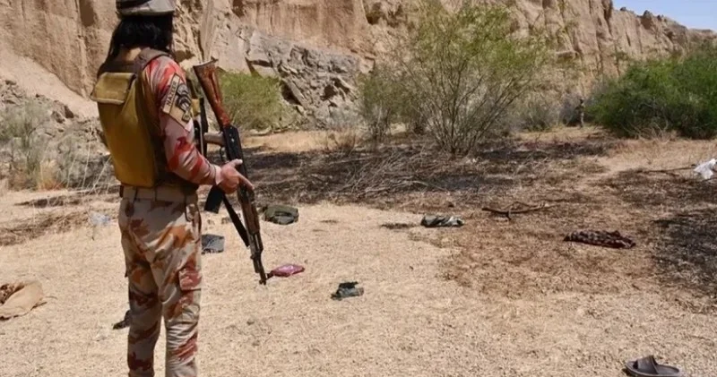 Pakistanın 11 hərbçisi Əfqanıstanla sərhəddə öldürülüb