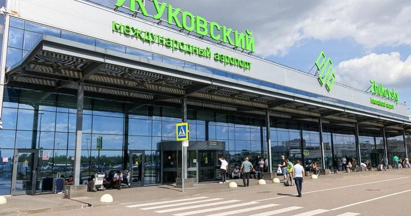 Азербайджанцы не могут покинуть аэропорт Подмосковья видео