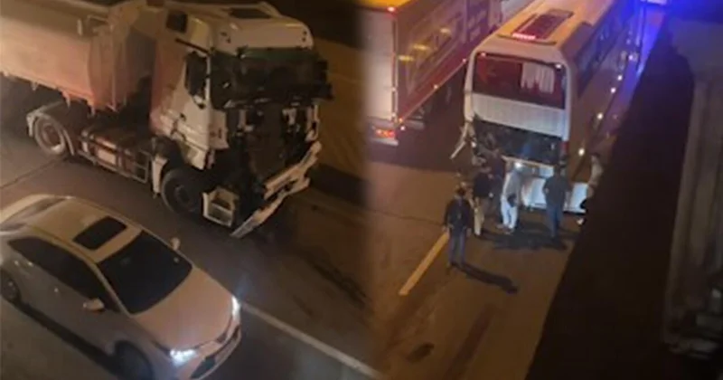 Грузовик врезался в автобус в Баку ВИДЕО