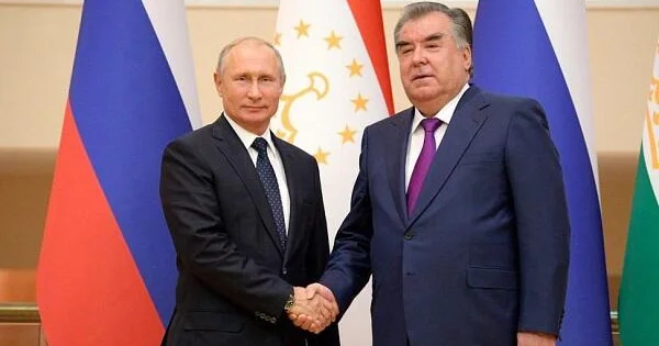 Putindən həmkarına dəyərli hədiyyə Video