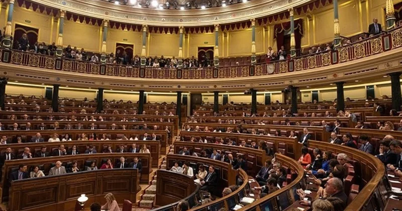 Парламент Испании проголосовал за введение эмбарго
