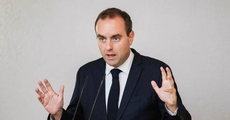 Лекорню: Возможность роспуска парламента Франции выглядит маловероятной