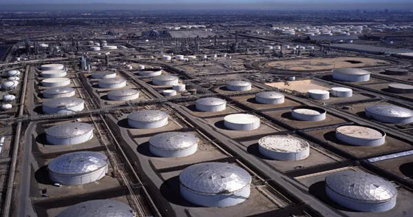 Китай добавит новые хранилища для резервов нефти