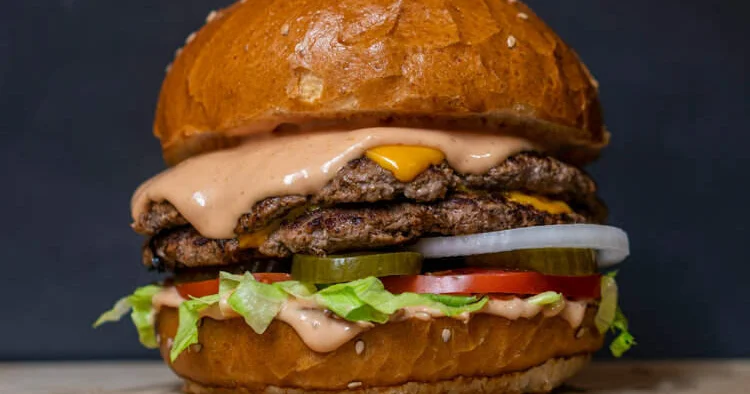 Bu burgerin qiyməti 18,700 manatdır