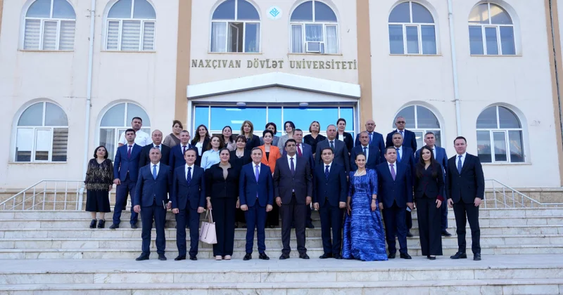 Naxçıvan Dövlət Universitetində Xalq artisti Mənsum İbrahimovla görüş keçirilib