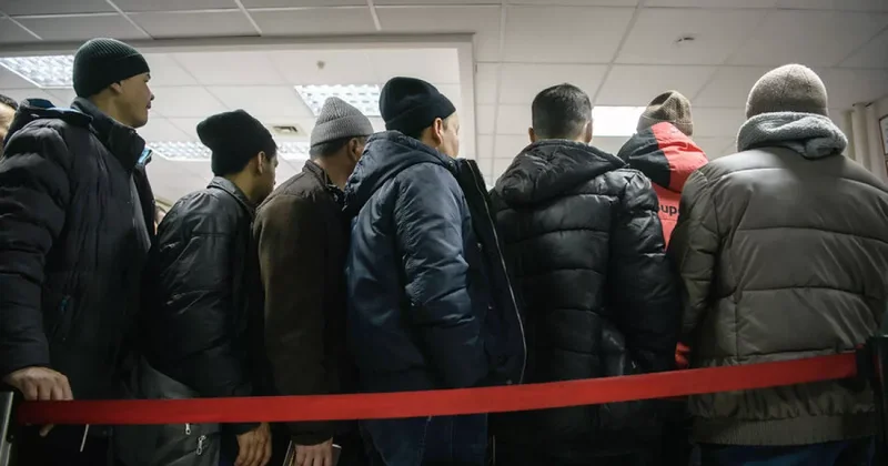 МВД РФ: Из России выдворили свыше 15 тысяч иностранцев