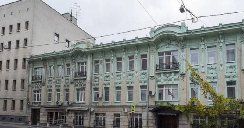 Moskvanın Jukovski hava limanında saxlanılan Azərbaycan vətəndaşları səfirliyin nəzarətindədir