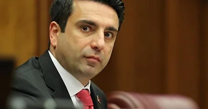 Ален Симонян назвал Роберта Кочаряна политическим трупом