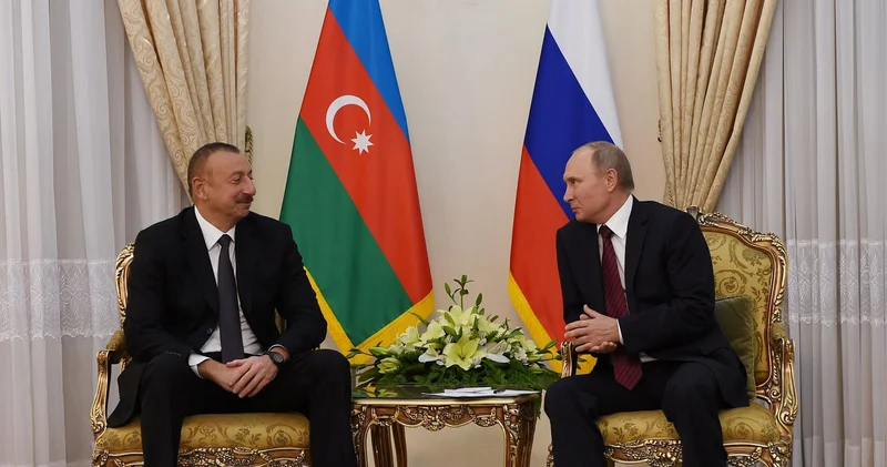 Zəng sadə təbrik deyil: Moskva Bakı gərginliyi yumşalır