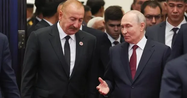Putin Əliyevlə Türkmənistanda ayaqüstü söhbət ETDİ